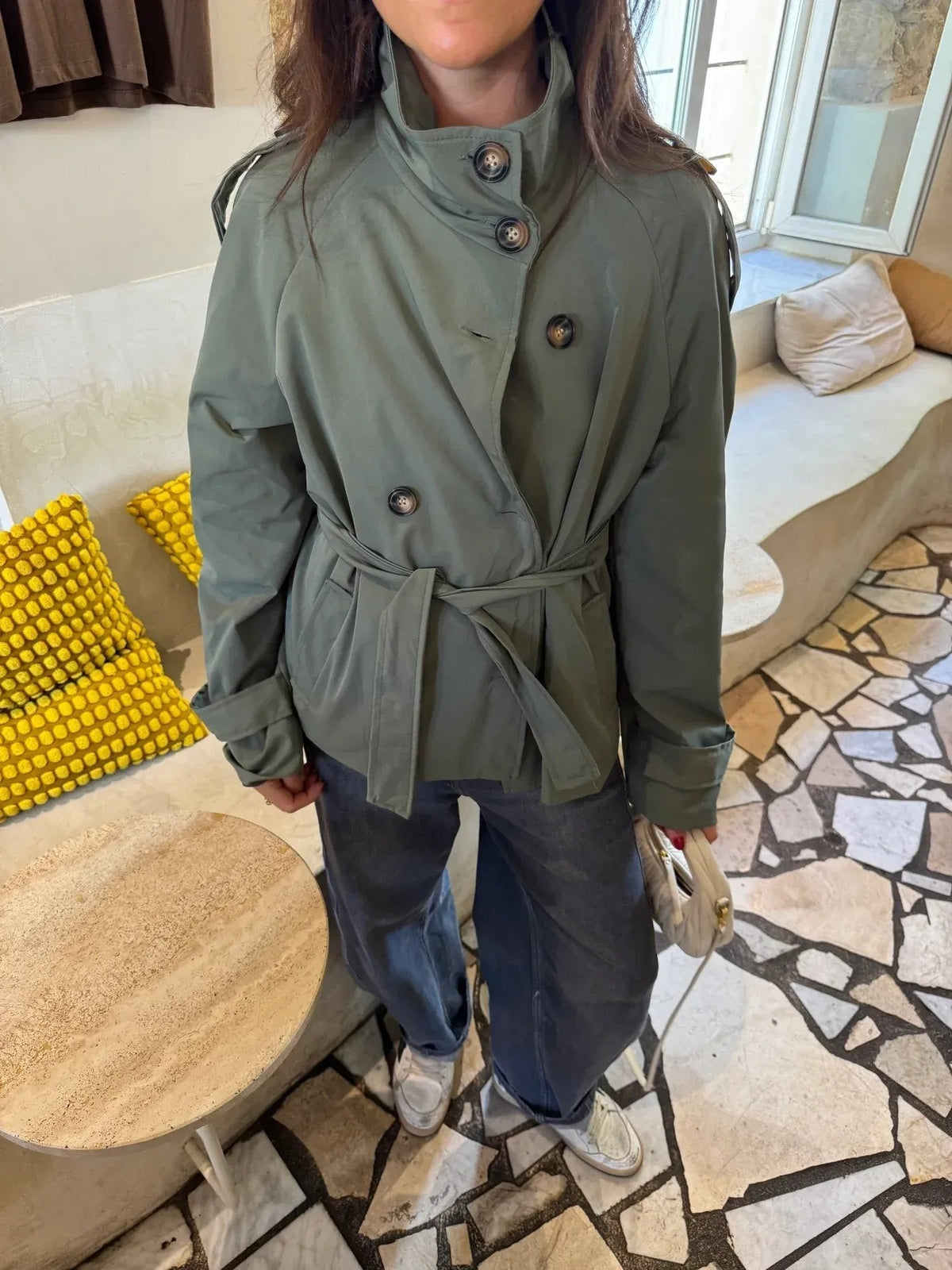 Runa | Tailleret Trenchcoat med Vandafvisende Overflade