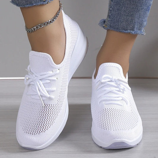 Luna - Behagelige skridsikre sneakers med snørebånd