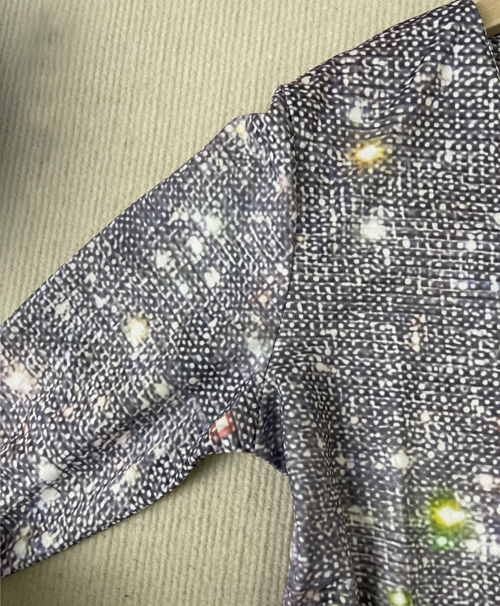 Sophie - Glamourøs V-hals glimmer sweater med skinnende