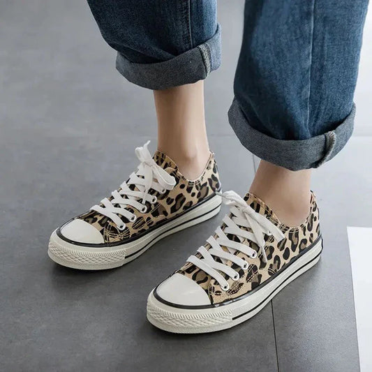 Seraphina - Moderne flade sneakers med leopardprint og