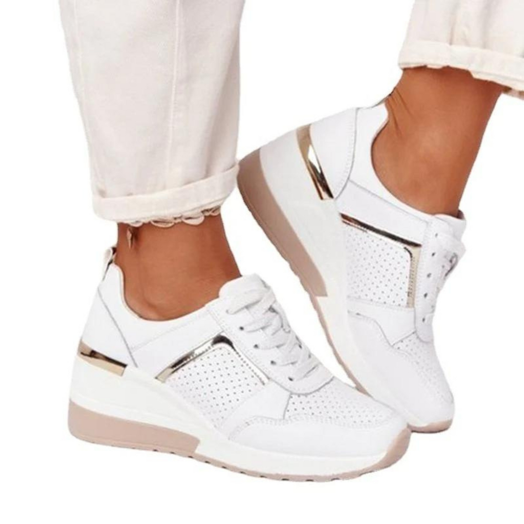 Lette snøresneakers