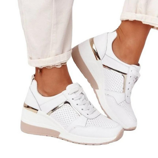 Lette snøresneakers