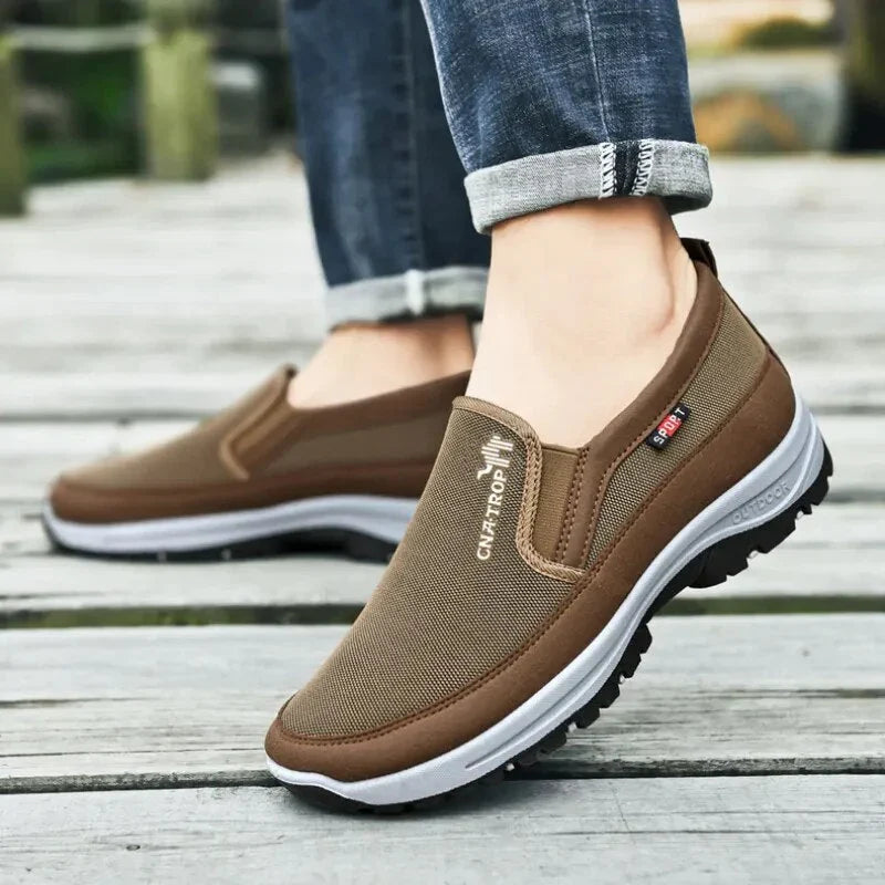 Mads | Komfortable slip-on sko med svangstøtte og skridsikker sål