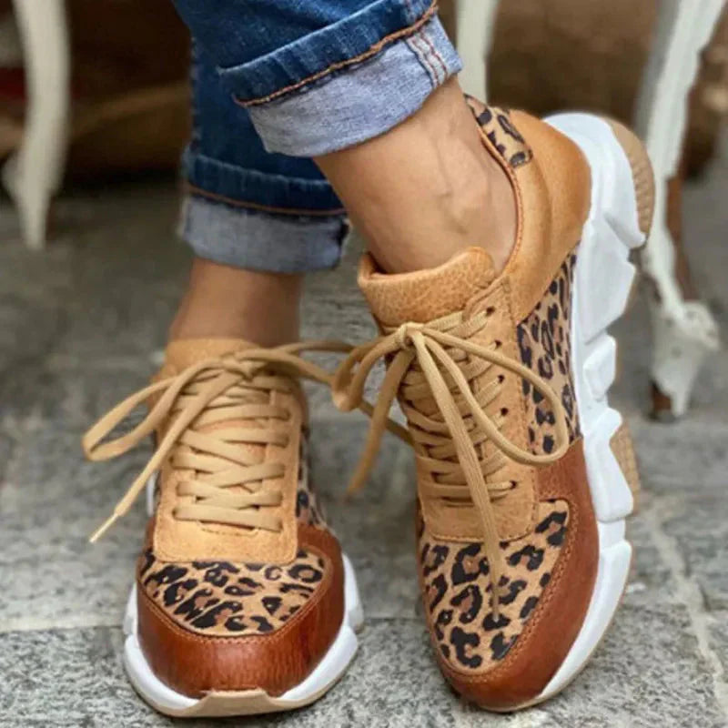 Freya - Sneakers med leopardprint og blød, tyk sål