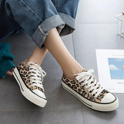 Seraphina - Moderne flade sneakers med leopardprint og