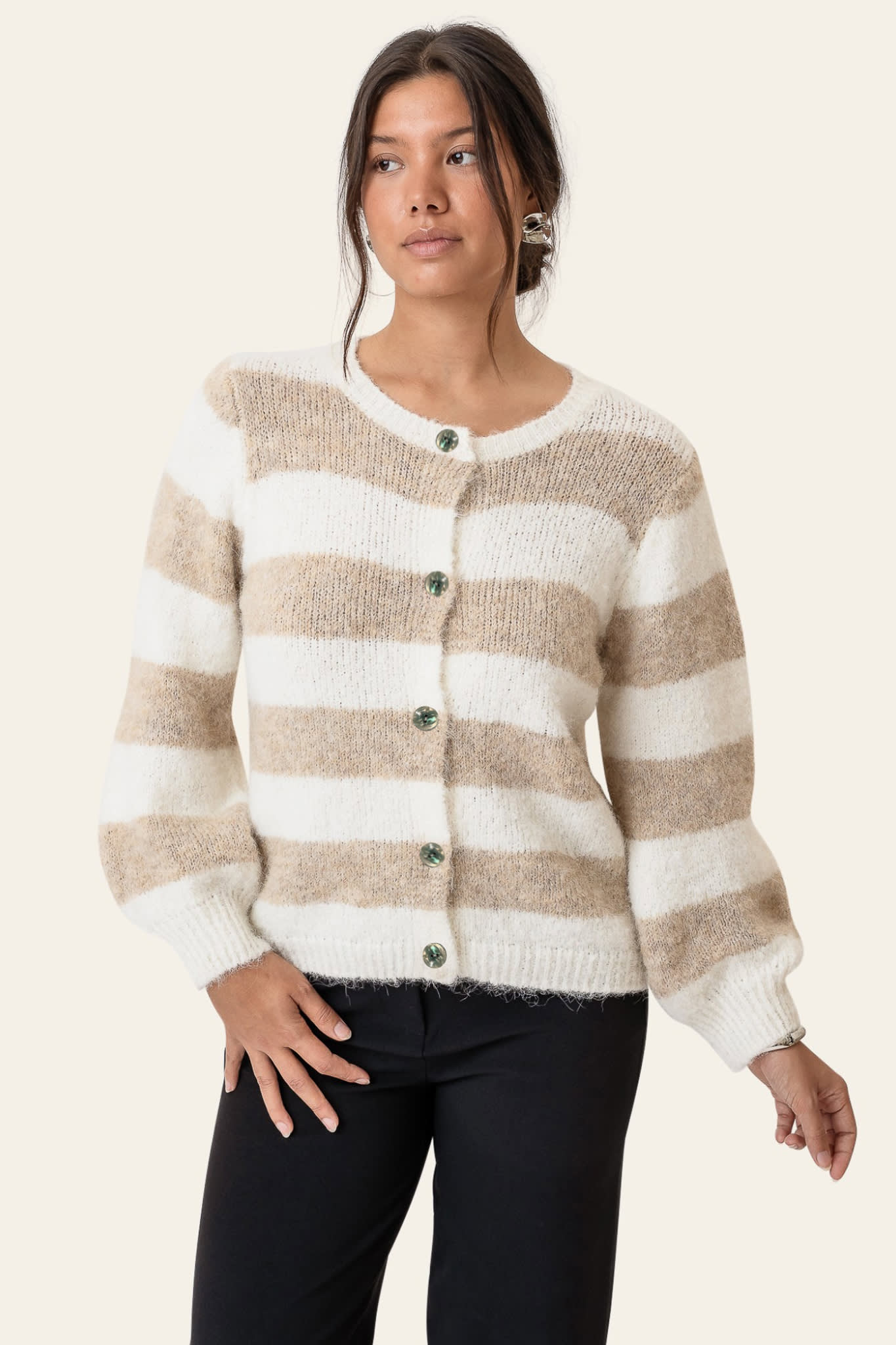 Victoria | Stribet Cardigan I Beige Med Afslappet Pasform