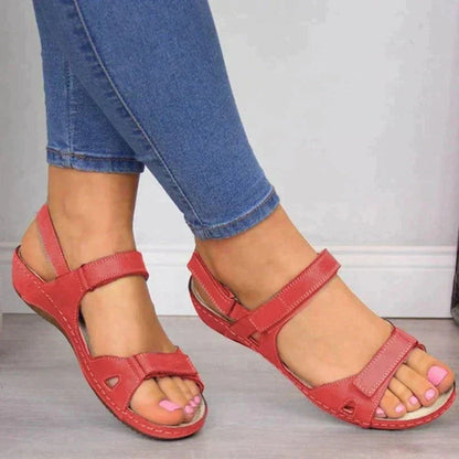 Nova - Behagelige sandaler med justerbare remme for en