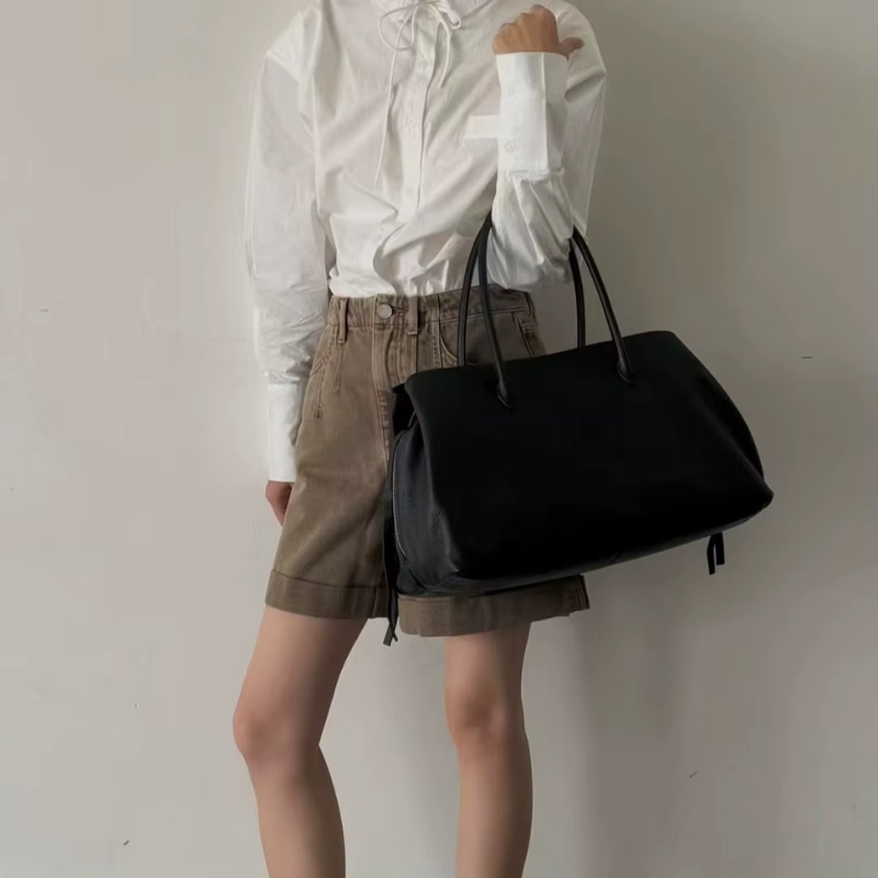 Dame Shoulder Bag med Lynlåslommer og Håndtag