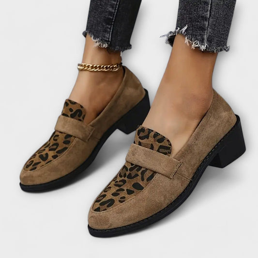 Mara - Klassiske slip-on loafers med leopardaccent
