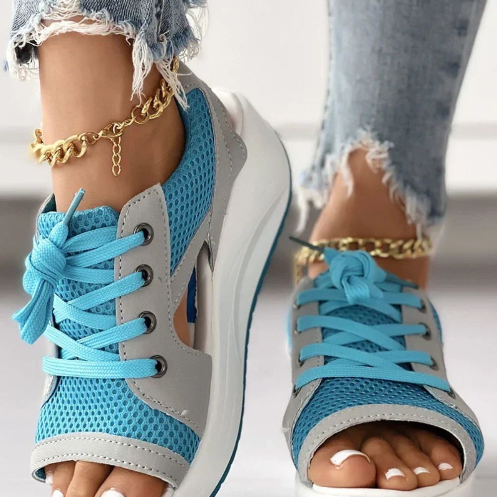 Alexa - Sandaler med åben tå, kilehæl og sneakerdesign