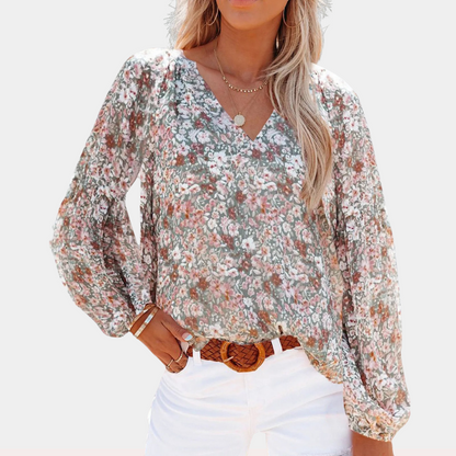 Stilfuld og afslappet blomstret bluse