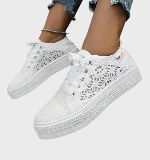 Elowen - Stilfulde low cut sneakers med sidedetaljer og