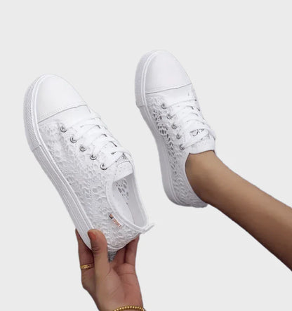 Elowen - Stilfulde low cut sneakers med sidedetaljer og