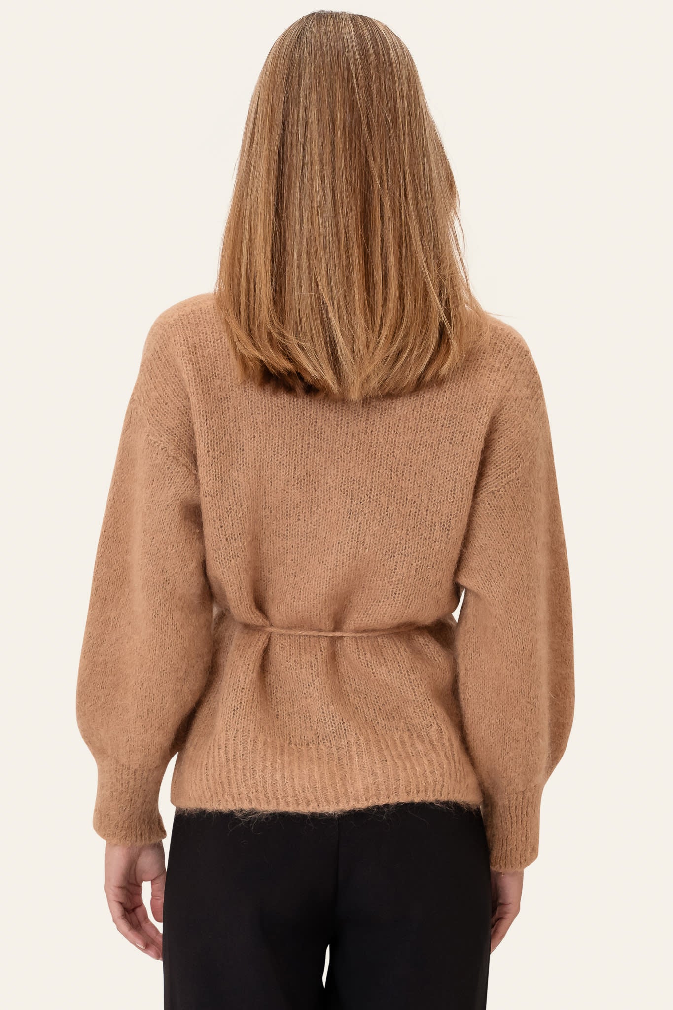 Isabella | Slå-Om Cardigan I Camel Med Bælte Og Uld