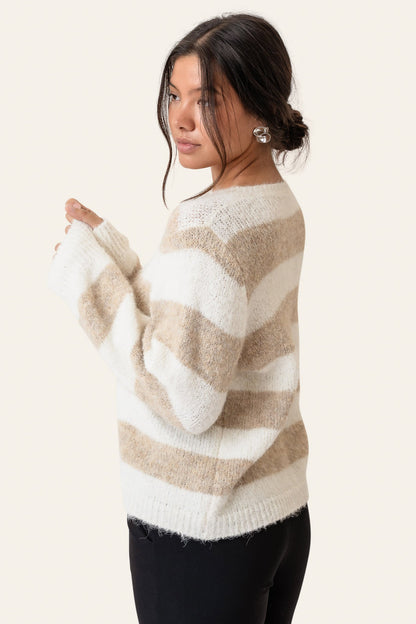 Victoria | Stribet Cardigan I Beige Med Afslappet Pasform