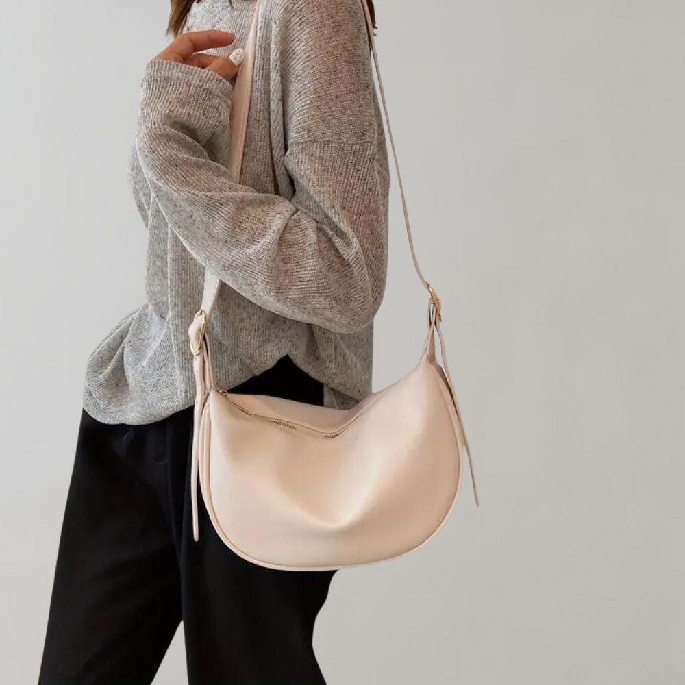 Solveig | Crossbodytaske med lynlås og justerbar rem