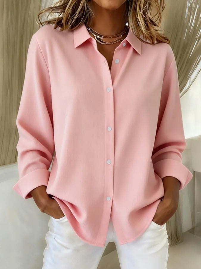 Gudrun | Elegant knapbluse i raffineret og sofistikeret stil