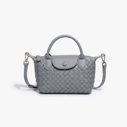 Athena - Kompakt crossbody-taske med vævet tekstur