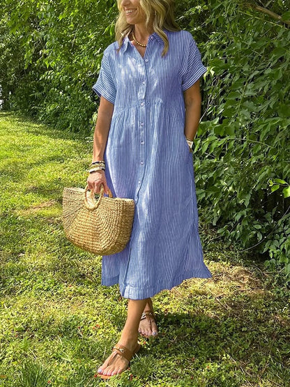 Regine | Stribet midi skjortekjole med knapper til afslappede dage