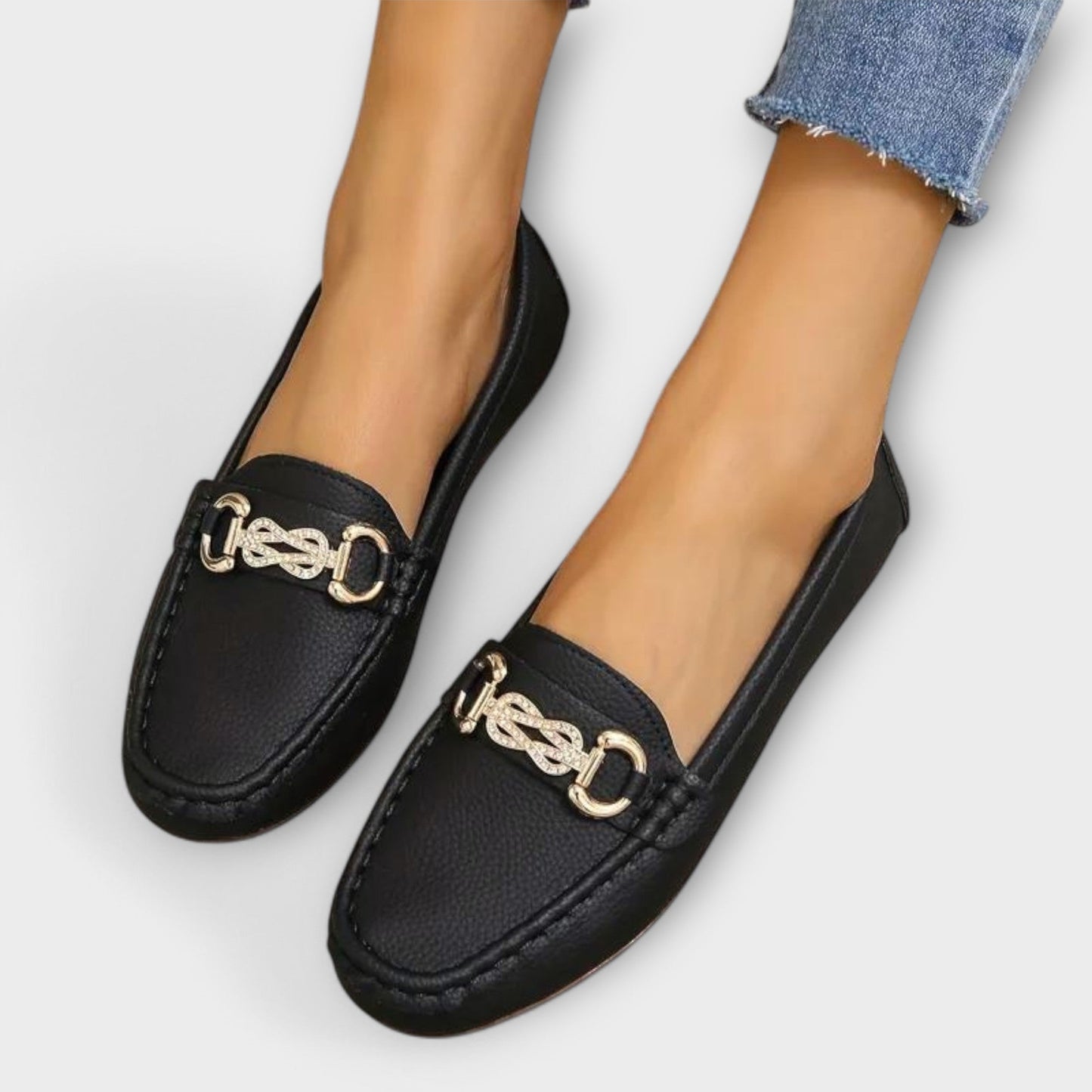 Luna - Slip-on loafers med afrundet tå og kædedetalje