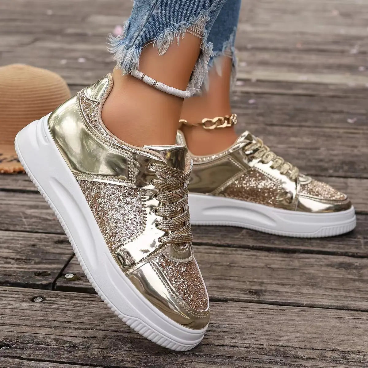 Nova - Glitrende sneakers med chunky sål og polstret