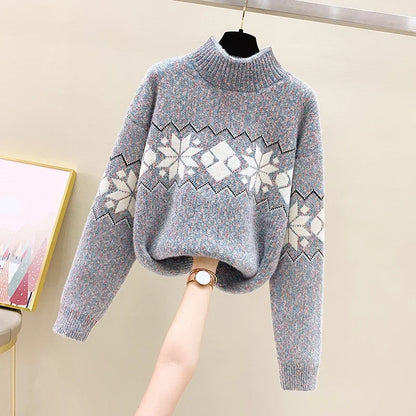 Snefnug | Julesweater med rullekrave og snefnugmønster i afslappet pasform