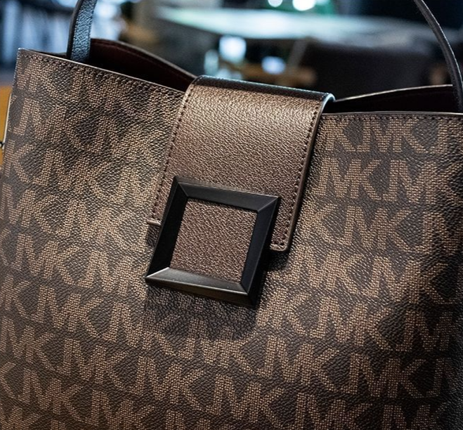 EleganceElite - Opulent skuldertaske til kvinder i