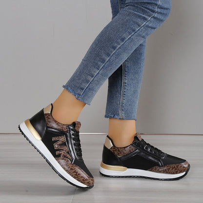 Nera - Sneakers med sikker snørelukning og polstret sål