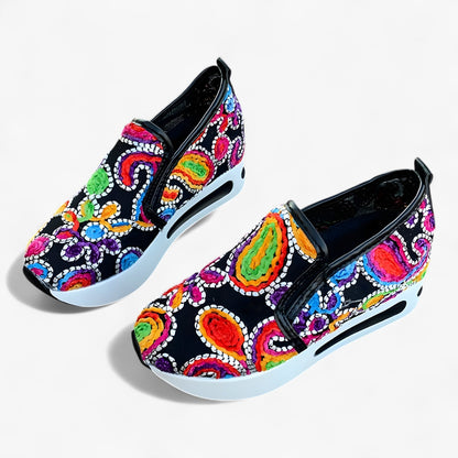 Amanda - Slip-on sneakers med kileformet sål &