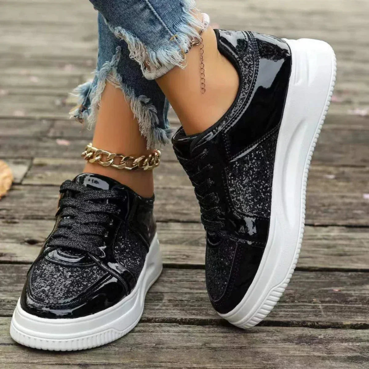 Nova - Glitrende sneakers med chunky sål og polstret