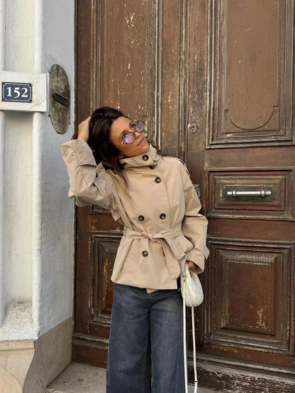 Runa | Tailleret Trenchcoat med Vandafvisende Overflade