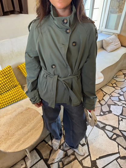 Runa | Tailleret Trenchcoat med Vandafvisende Overflade