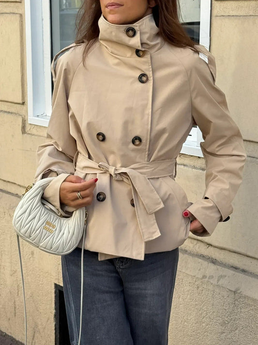 Runa | Tailleret Trenchcoat med Vandafvisende Overflade