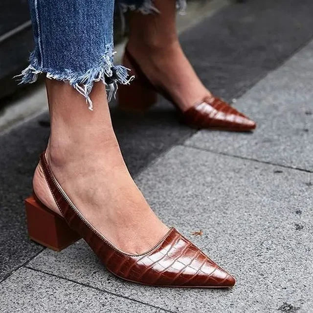 Pumps med Blokhæl og Spids Tå