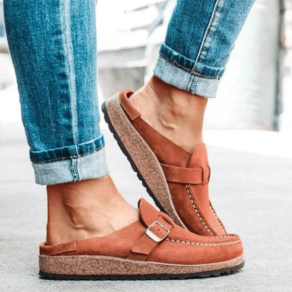 Yelissa - Slip-on sko til dame med spænde detalje