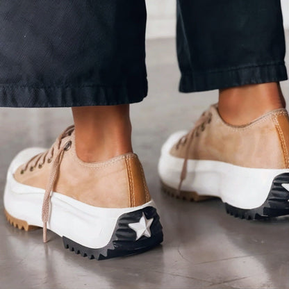 Lana - Løft din komfort med stilfulde snøresneakers