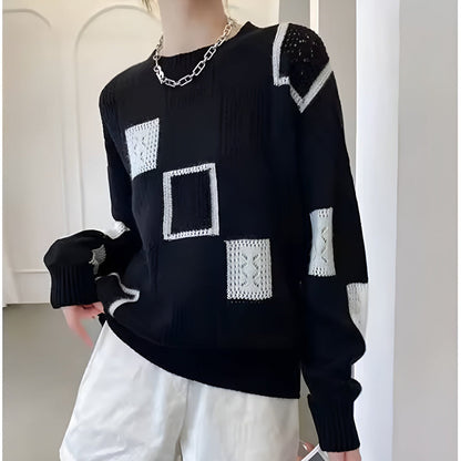 Elara - Langærmet pullover med geometrisk kvadratisk mønster