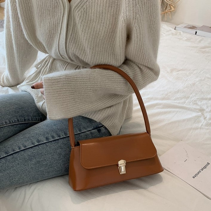 Cressida - Vintage skuldertaske med gyldne detaljer