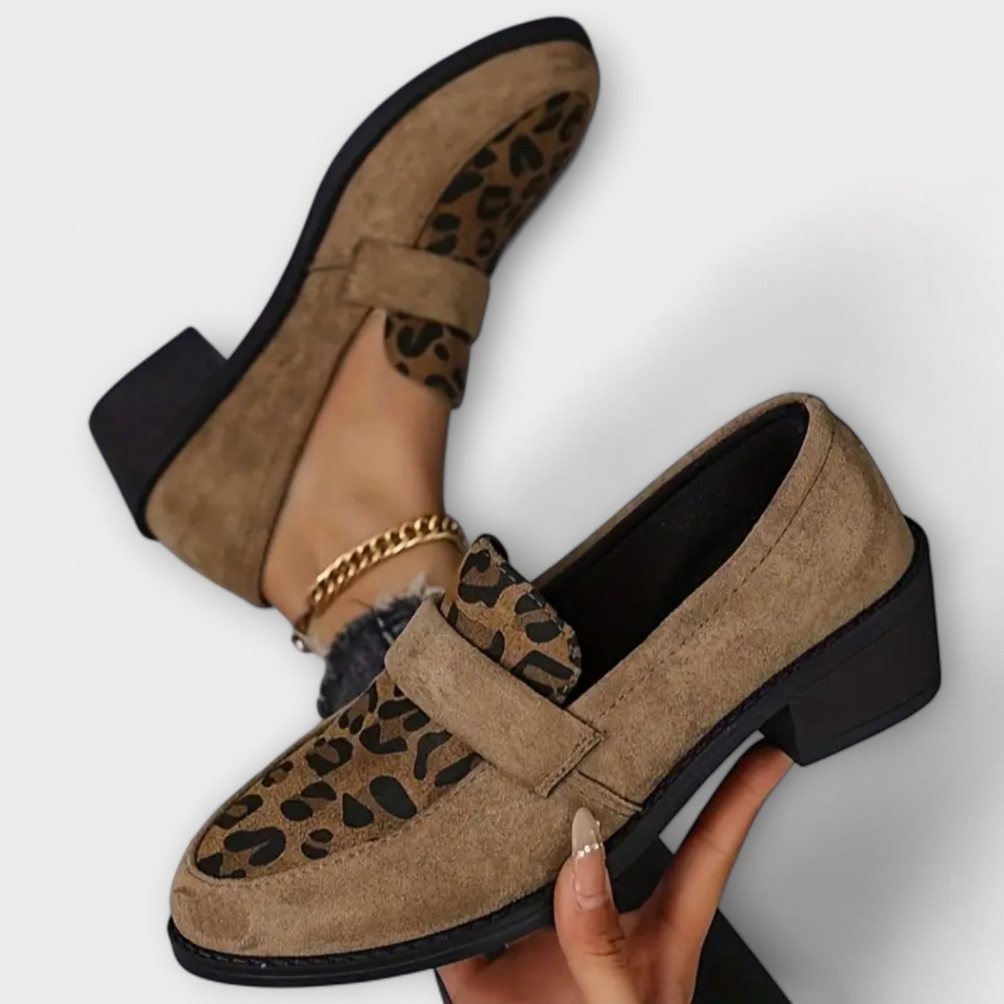 Mara - Klassiske slip-on loafers med leopardaccent