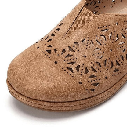 Chloe – Slip-on sko med åben tå og elegante udskæringer