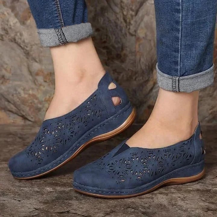 Chloe – Slip-on sko med åben tå og elegante udskæringer