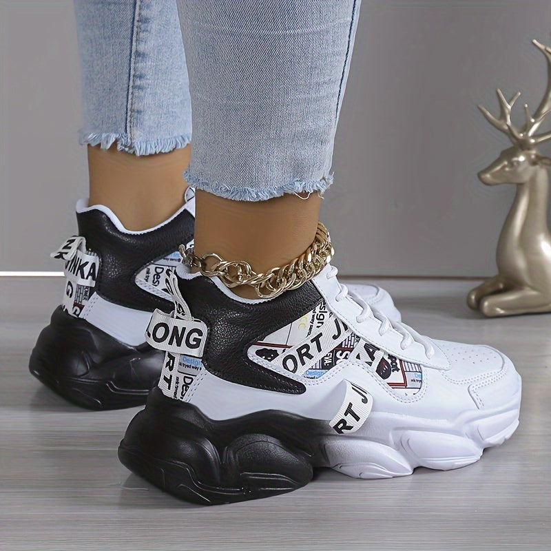 Dagmar - Alsidige ankelhøje sneakers med flad tå og