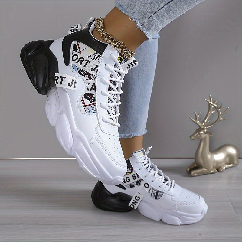 Dagmar - Alsidige ankelhøje sneakers med flad tå og