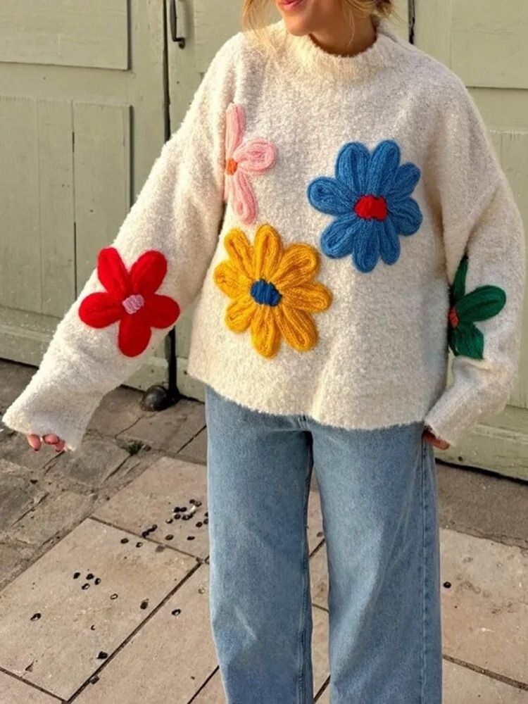 Blomsterstrikket sweater i blødt stof