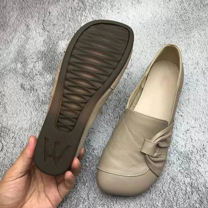 Yamina - Stilfulde slip-on sko med knude detalje og lav