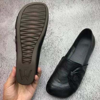 Yamina - Stilfulde slip-on sko med knude detalje og lav
