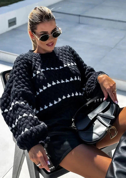 Maja | Blød Struktureret Strikbluse Med Geometrisk Print