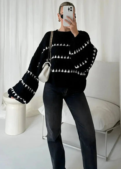 Maja | Blød Struktureret Strikbluse Med Geometrisk Print