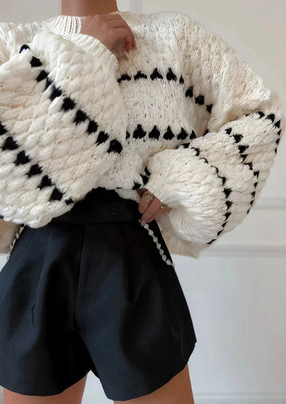 Maja | Blød Struktureret Strikbluse Med Geometrisk Print