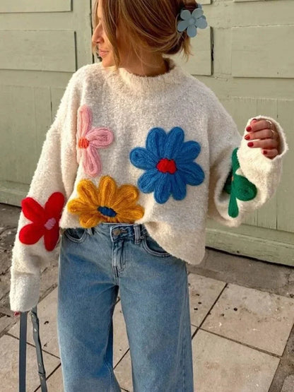 Grete | Blød Hvid Strikbluse Med Broderede Blomster